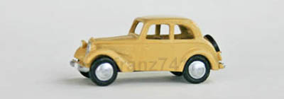 PKWs-MZZ-f194-DKW-Personenwagen-F7-700-beige