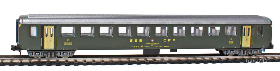 Arnold-3323-EW-I-Personenwagen-SBB-2Klasse