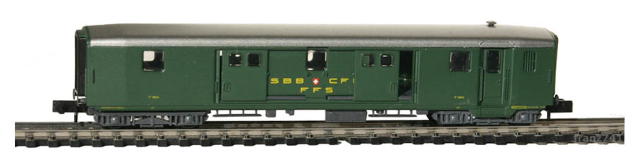 Arnold-3714-Leichtstahl-Gepaeckwagen-SBB