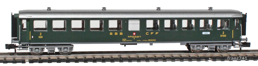 Fleischmann-8139-01-Personenwagen-SBB_2Klasse