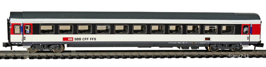 Fleischmann-8903-08-EW-IV-New-Look-Personenwagen-SBB-2Klasse-FIS