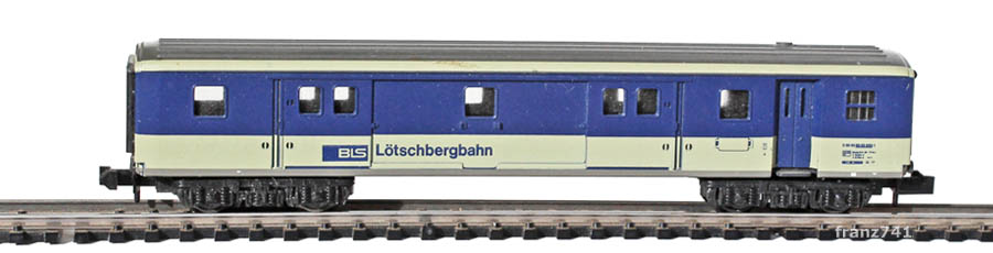 Minitrix-13364-Gepaeckwagen-BLS_S2