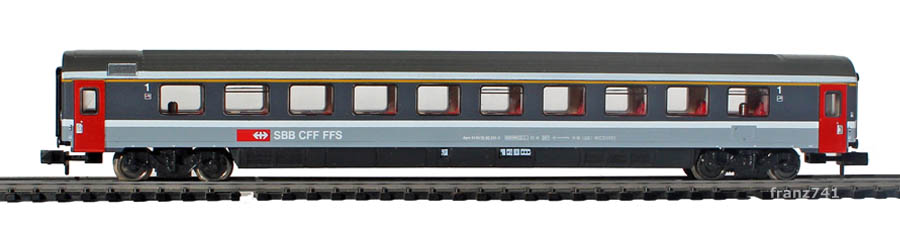 Minitrix-13709-1-EC-Personenwagen-SBB-1Klasse